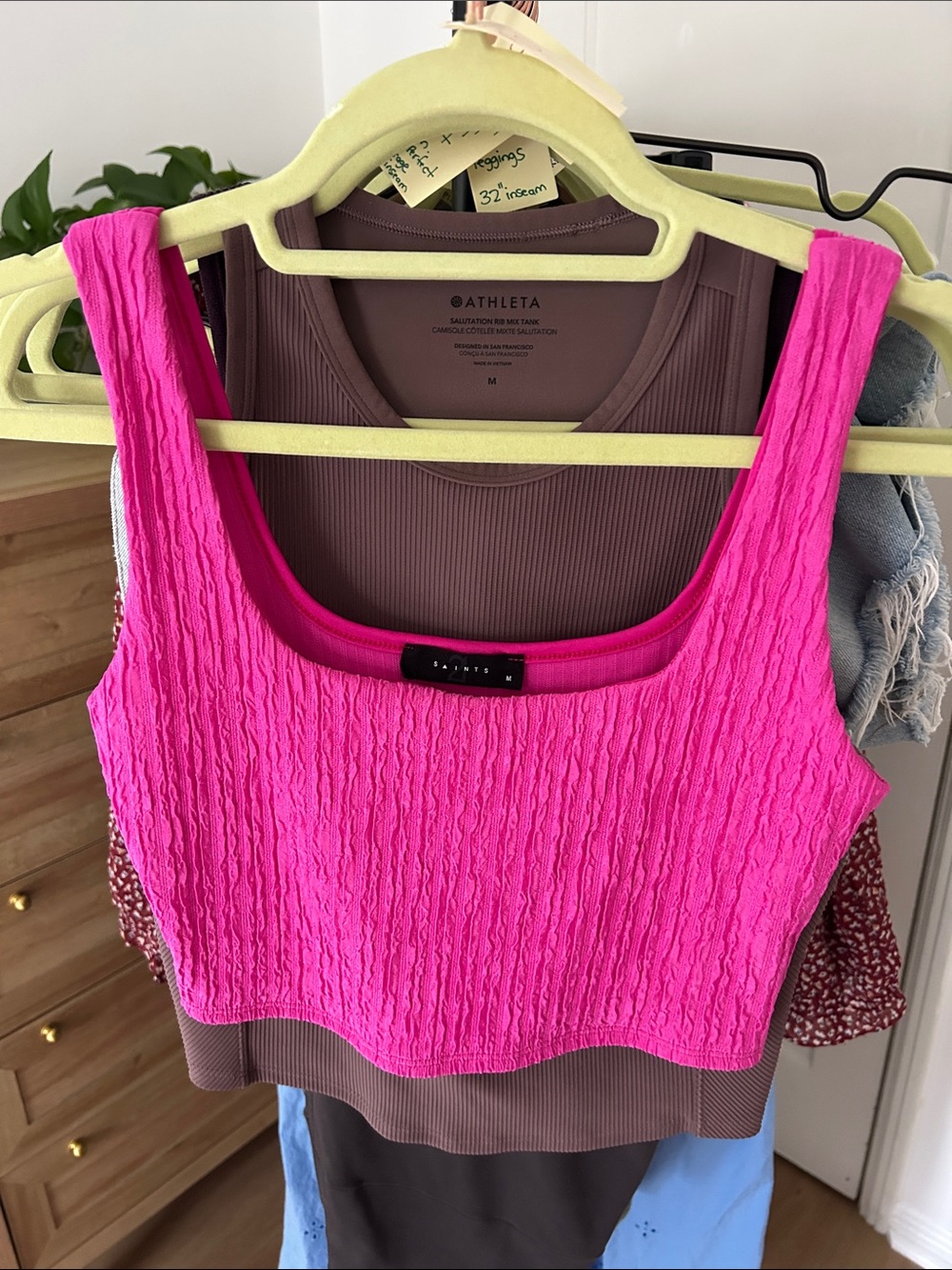 21 Saints Cropped Tank. Size medium. PTP 15”. Excellent condition.